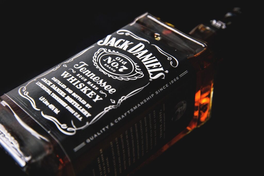 jack daniels, whiskey, alcohol-2564534.jpg
